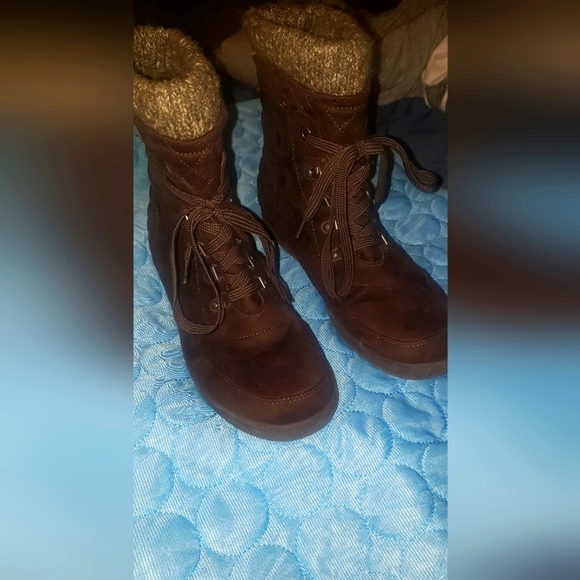 Brown Guess Boots Size 10 flat - Picture 4 of 5